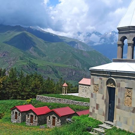 Crystal Kazbegi Hotel Eksteriør billede
