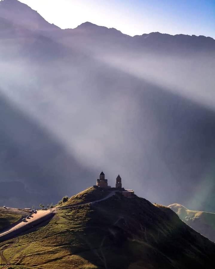 Crystal Kazbegi Hotel Eksteriør billede