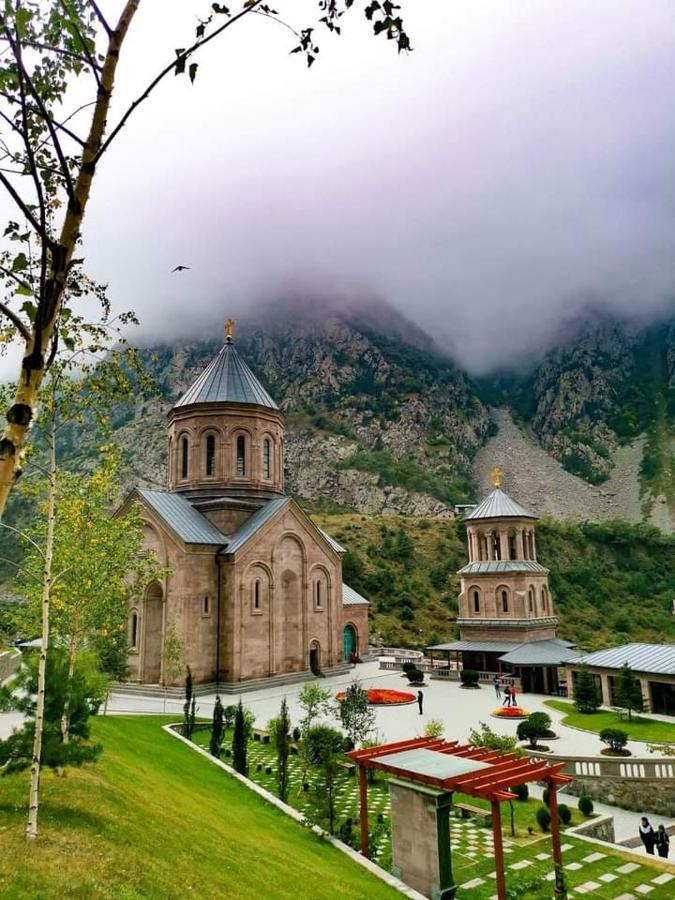 Crystal Kazbegi Hotel Eksteriør billede