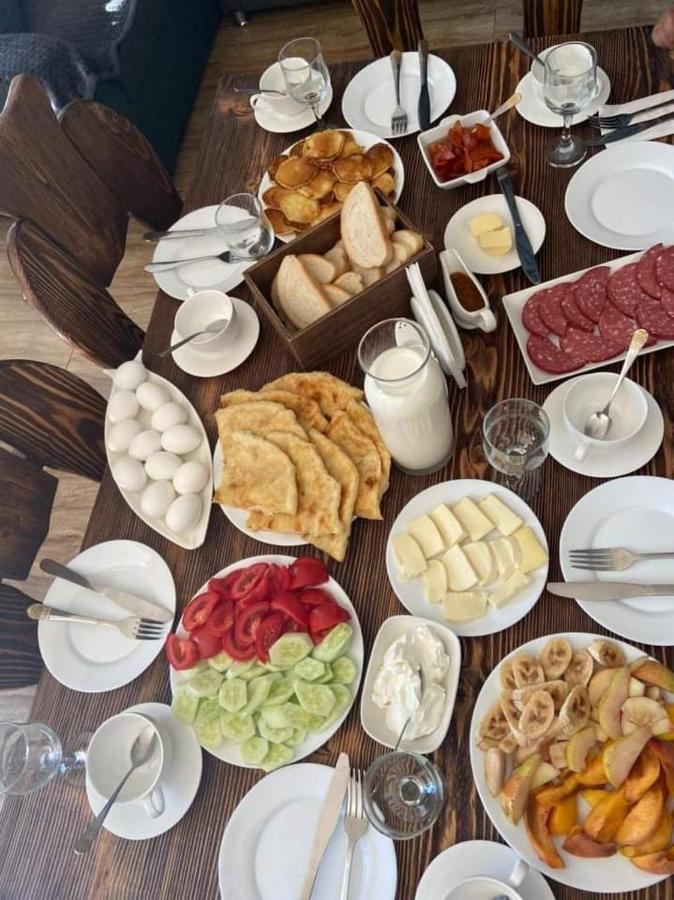 Crystal Kazbegi Hotel Eksteriør billede